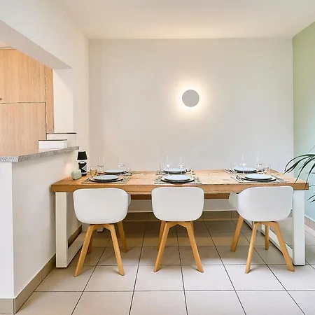 Eau Zee - Private Terrace - 100m Apartment