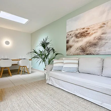 Eau Zee - Private Terrace - 100m Apartment