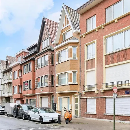 Eau Zee - Private Terrace - 100m *